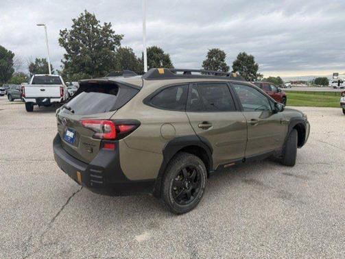 Autumn Green Metallic 2024 Subaru Outback WILDERNESS