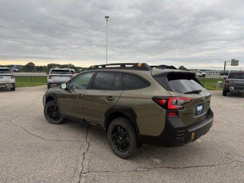 Autumn Green Metallic 2024 Subaru Outback WILDERNESS