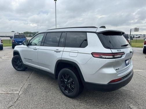 2024 Jeep Grand Cherokee LAREDO