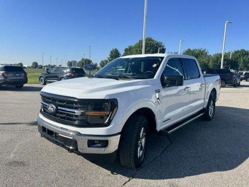 Oxford White 2025 Ford F-150 XLT