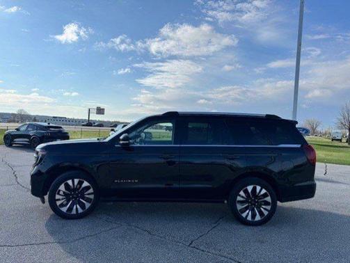 AGATE BLACK METALLIC 2025 Ford Expedition PLATINUM