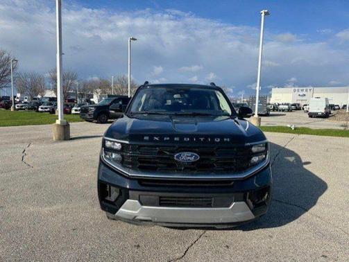 AGATE BLACK METALLIC 2025 Ford Expedition PLATINUM