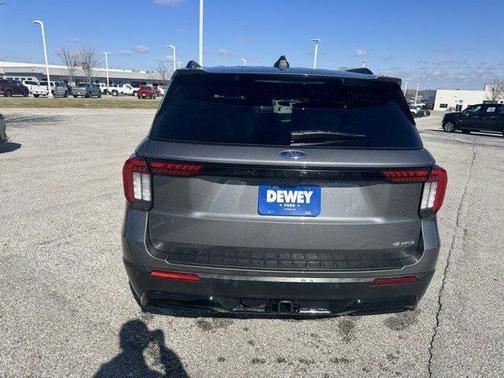 CARBONIZED GRAY METALLIC 2025 Ford Explorer ST-LINE