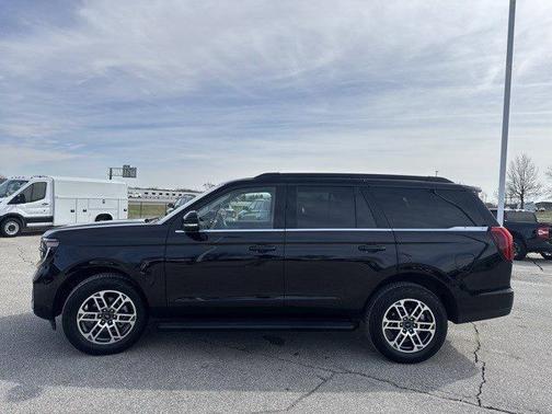 AGATE BLACK METALLIC 2025 Ford Expedition ACTIVE