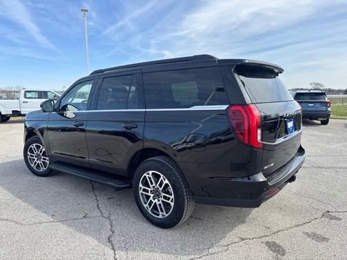 AGATE BLACK METALLIC 2025 Ford Expedition ACTIVE