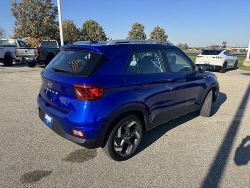 2024 Hyundai VENUE SEL