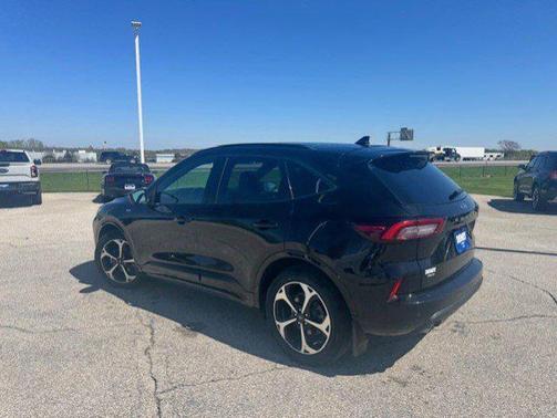 Black Metallic 2023 Ford Escape ST-Line Select