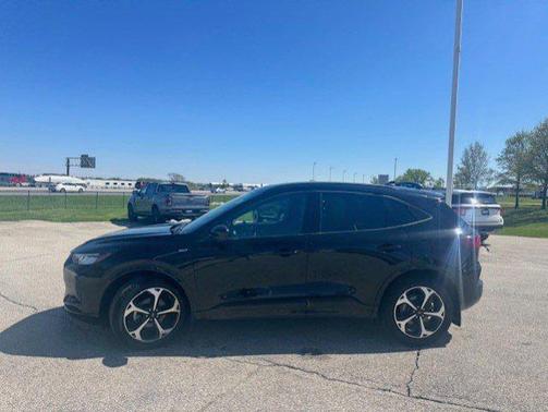 Black Metallic 2023 Ford Escape ST-Line Select