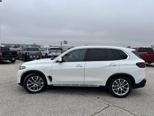 2025 BMW X5 XDRIVE50E
