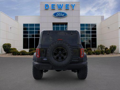 Shadow Black 2026 Ford Bronco Badlands