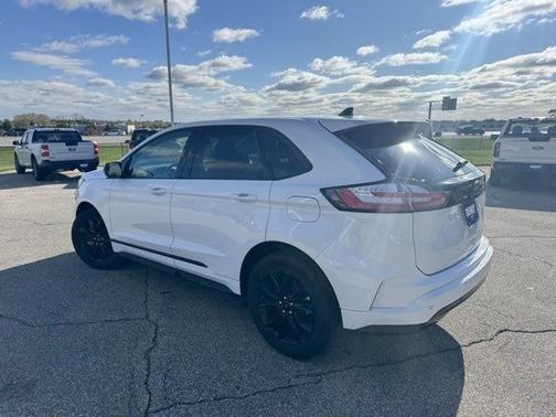 2024 Ford Edge SE