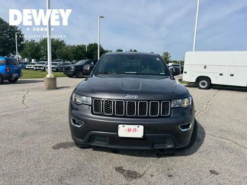 Granite Crystal Metallic Clearcoat 2018 Jeep Grand Cherokee Laredo E