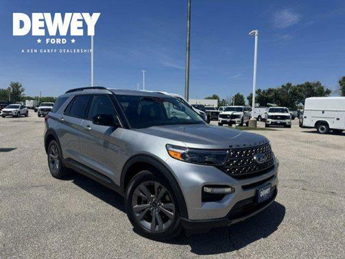 Silver Metallic 2023 Ford Explorer XLT