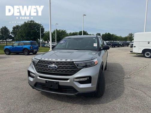 Silver Metallic 2023 Ford Explorer XLT