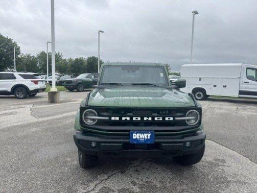 ERUPTION GREEN METALLIC 2025 Ford Bronco OUTER BANKS