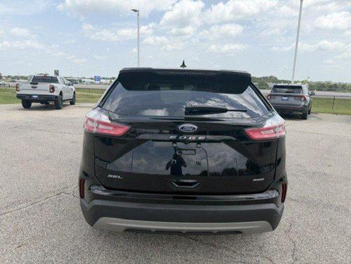 Black Metallic 2024 Ford Edge SEL
