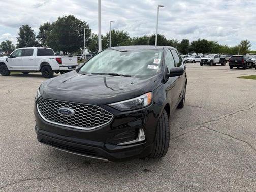 Black Metallic 2024 Ford Edge SEL