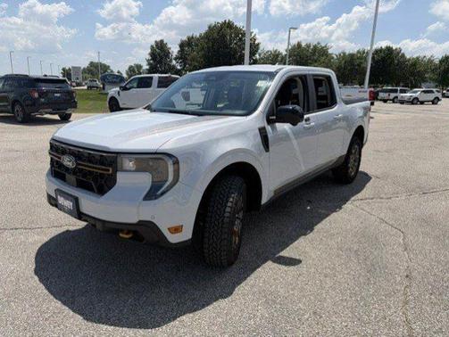 SPACE WHITE METALLIC 2025 Ford Maverick TREMOR