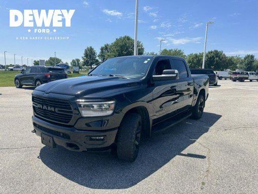Diamond Black Crystal Pearlcoat 2019 RAM 1500 Big Horn
