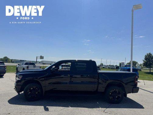Diamond Black Crystal Pearlcoat 2019 RAM 1500 Big Horn