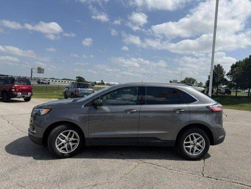 Gray Metallic 2023 Ford Edge SEL