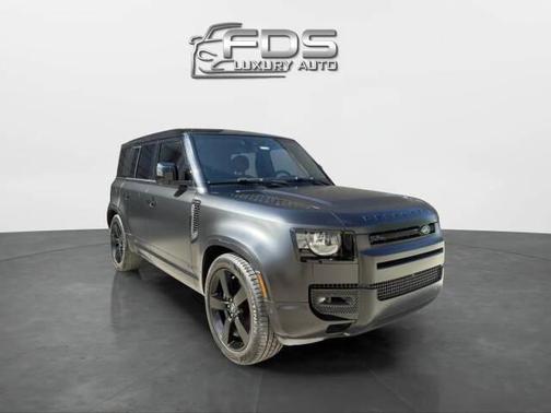 2025 Land Rover Defender 110 V8