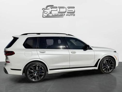 2026 BMW X7 M60i