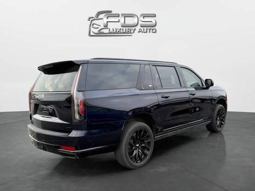 2023 Cadillac Escalade ESV Sport Platinum