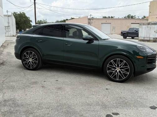2024 Porsche Cayenne S