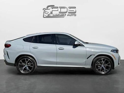 2025 BMW X6 xDrive40i