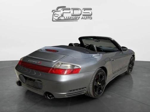 2004 Porsche 911 Carrera 4
