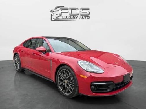 2023 Porsche Panamera 4 Platinum Edition