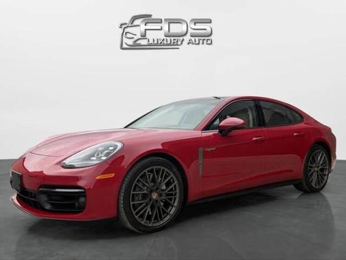 2023 Porsche Panamera 4 Platinum Edition