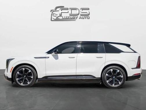 2025 Cadillac Escalade IQ Sport 2