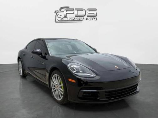 2018 Porsche Panamera 4