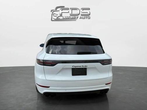 2023 Porsche Cayenne Turbo