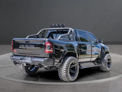 Diamond Black Crystal Pearlcoat 2022 RAM 1500 TRX