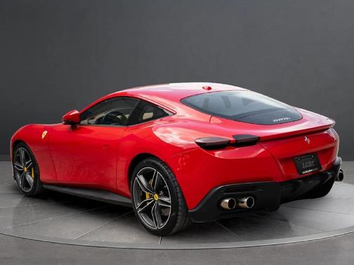 Rosso Corsa 2022 Ferrari Roma Base 2dr Coupe