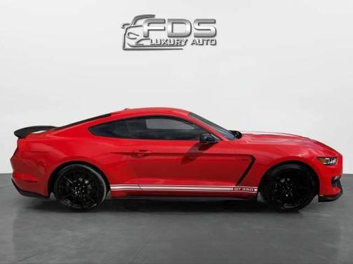 2017 Ford Shelby GT350 Base
