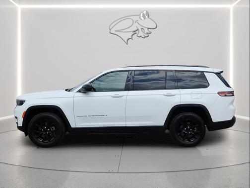 Bright White Clearcoat 2024 Jeep Grand Cherokee L Altitude