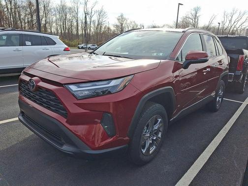 2025 Toyota RAV4 XLE