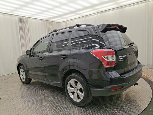 2016 Subaru Forester 2.5i