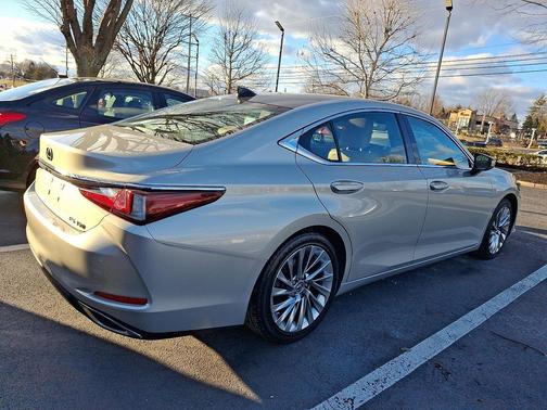 2019 Lexus ES 350 Luxury