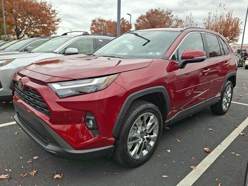 2025 Toyota RAV4 XLE Premium