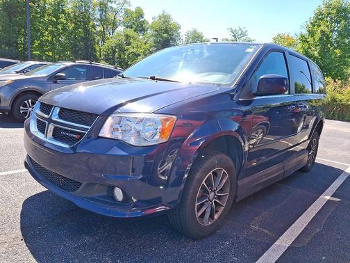 Contusion Blue Pearlcoat 2017 Dodge Grand Caravan SXT