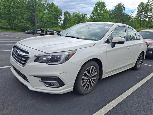 Crystal White Pearl 2018 Subaru Legacy Premium