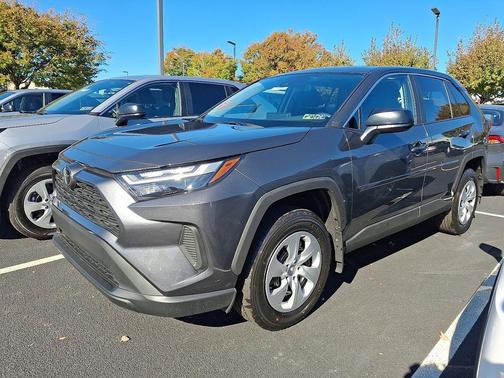 2025 Toyota RAV4 LE