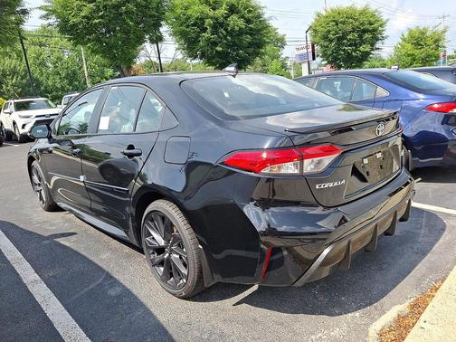 Midnight Black Metallic 2026 Toyota Corolla SE
