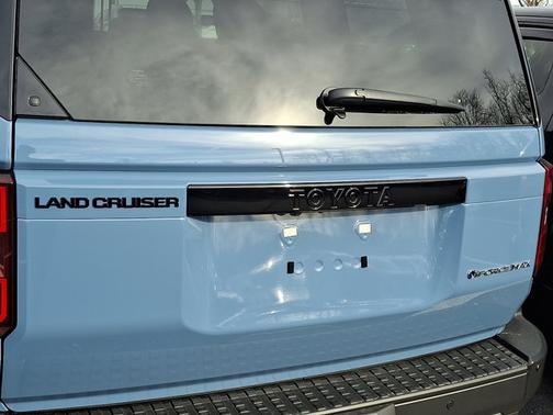 2026 Toyota Land Cruiser Base