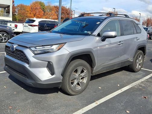 2022 Toyota RAV4 Hybrid XLE